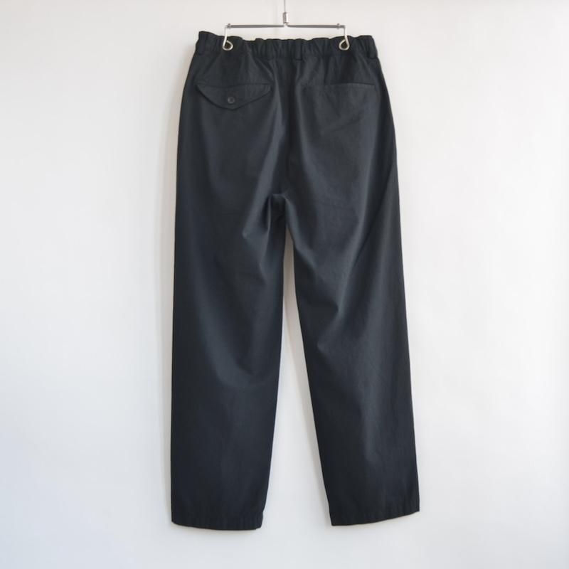 STILL BY HAND（スティル・バイ・ハンド) Garment-dye 4tuck pants