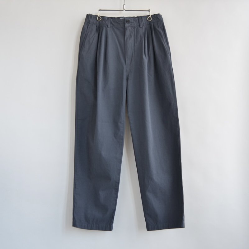 STILL BY HAND（スティル・バイ・ハンド) Garment-dye 4tuck pants 