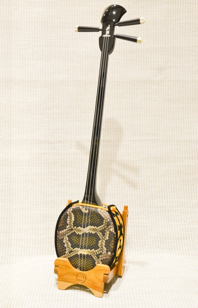 沖縄三線 シンちゃんさん専用☆本蛇皮 ケース 糸 バチ セット 和楽器 