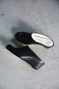 BEAUTIFUL SHOES / Mule by TOSHINOSUKE TAKEGAHARA