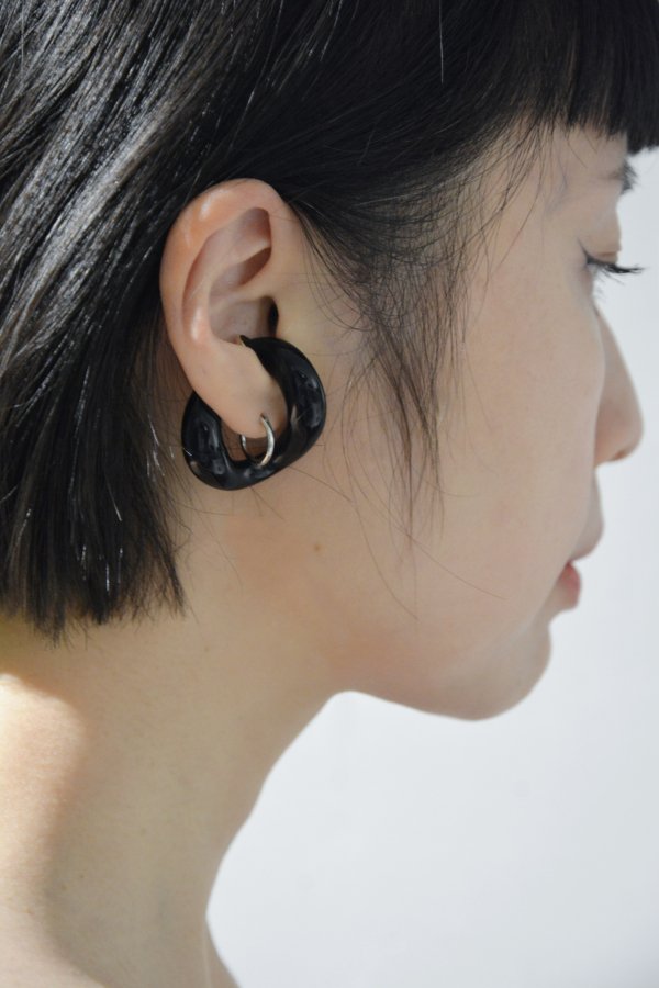 Beatriz Palacios / Ear cuff Noir - Small