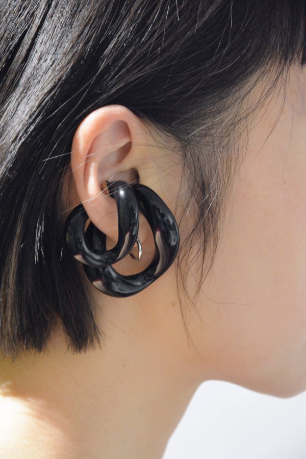 Beatriz Palacios / Ear cuff Noir - Medium