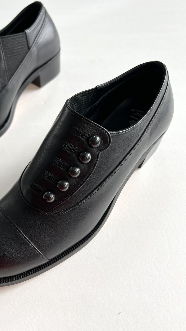 Buttoned Shoes / BEAUTIFUL SHOES by TOSHINOSUKE TAKEGAHARA