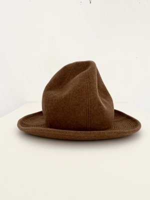<img class='new_mark_img1' src='https://img.shop-pro.jp/img/new/icons8.gif' style='border:none;display:inline;margin:0px;padding:0px;width:auto;' />HEADS  x  THE FACTORY MADE MELTON MOUNTAIN HAT