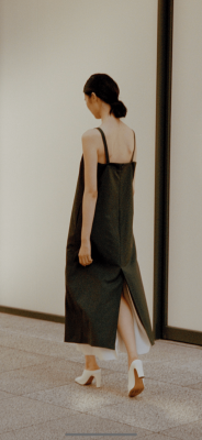 <img class='new_mark_img1' src='https://img.shop-pro.jp/img/new/icons8.gif' style='border:none;display:inline;margin:0px;padding:0px;width:auto;' />KAYLE / WOOL LAYERED DRESS