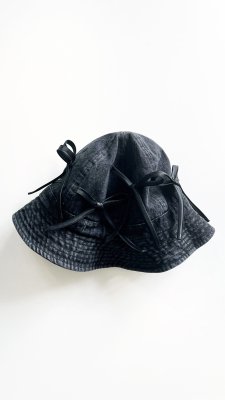 <img class='new_mark_img1' src='https://img.shop-pro.jp/img/new/icons8.gif' style='border:none;display:inline;margin:0px;padding:0px;width:auto;' />TEDDY / BOW BOW BOW HAT (WASHED VINTAGE BLACK)