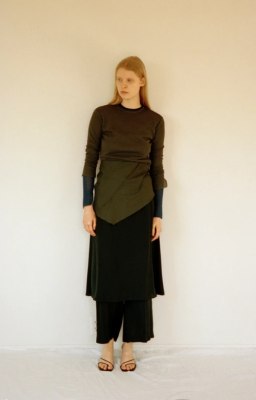 <img class='new_mark_img1' src='https://img.shop-pro.jp/img/new/icons8.gif' style='border:none;display:inline;margin:0px;padding:0px;width:auto;' />KAYLE / RAYON SKIRT PANTS(NAVY)