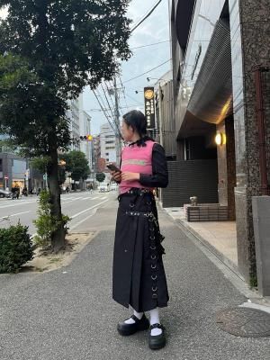 <img class='new_mark_img1' src='https://img.shop-pro.jp/img/new/icons8.gif' style='border:none;display:inline;margin:0px;padding:0px;width:auto;' />TEDDY / MODERN CHARM KILT BLACK