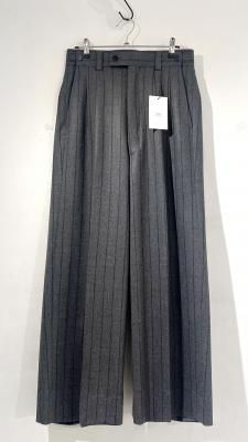 <img class='new_mark_img1' src='https://img.shop-pro.jp/img/new/icons8.gif' style='border:none;display:inline;margin:0px;padding:0px;width:auto;' />TEDDY / Wool Wide Pants(Grey  Navy Stripe)