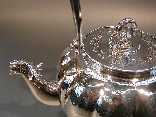 銀瓶 純銀製 南鐐 阿古陀（あこだ）型 龍口 湯沸 一政堂 - 茶道具 販売