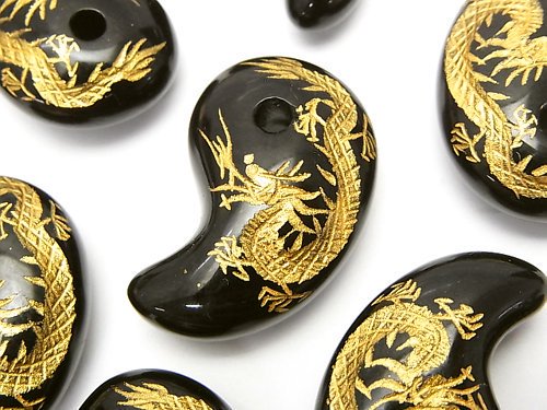 金色！青龍（四神獣）の彫刻入り！オニキス 勾玉 30×20×10mm 1個｜天然石ビーズの卸問屋・通販ケンケンジェムズ