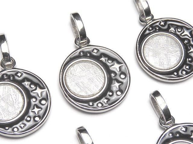 メテオライト(ムオニナルスタ隕石) ペンダントトップ18×18mm デザイン枠付き 1個の画像