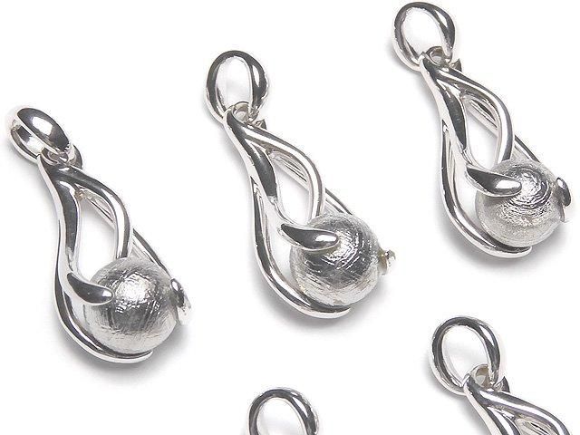 メテオライト(ムオニナルスタ隕石) 8mm球入りペンダントトップ SILVER925製の画像