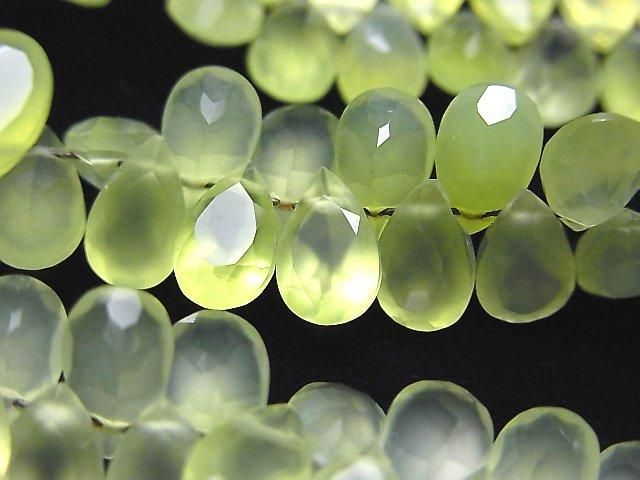 【動画】宝石質ライトグリーンカルセドニーAAA ペアシェイプ ファセットカット8×5×3mm 1/4連~1連(約17cm)の画像