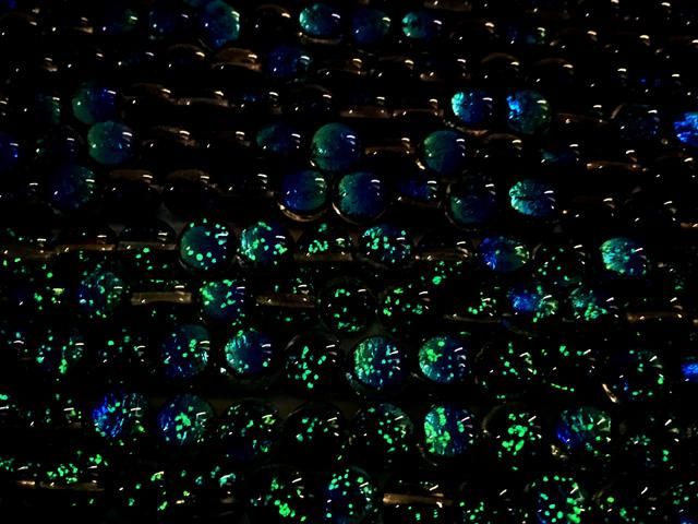 【動画】とんぼ玉 ラウンド8mm 【ミヤコマリン/蓄光タイプ】 1/4連~1連(約38cm) サムネイル3