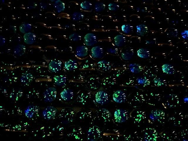 【動画】とんぼ玉 ラウンド10mm 【イヘヤマリン/蓄光タイプ】 1/4連~1連(約36cm) サムネイル3