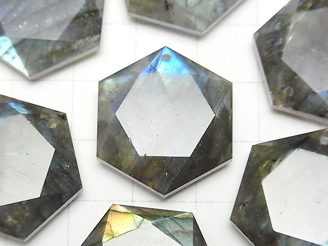 【動画】ラブラドライトAA++ 穴あき六芒星カット25×22mm 1個 サムネイル2