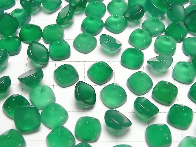 【動画】宝石質グリーンオニキスAAA シュガーローフカット8×8mm 2個 サムネイル3
