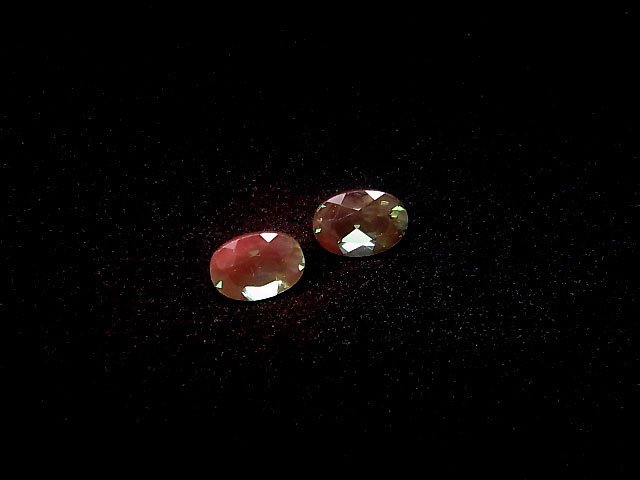 【動画】宝石質カラーチェンジアンデシンAAA ルース オーバルファセットカット8×6mm 1粒