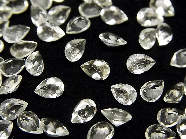 【動画】宝石質リビアングラスAAA ルース ペアシェイプファセットカット6×4mm 2粒の画像