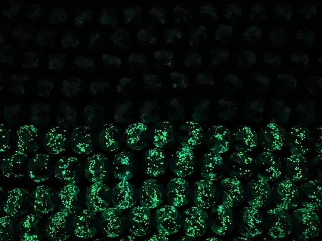 【動画】とんぼ玉 ラウンド8mm 【ブルー×ライトブルー/蓄光タイプ】 1/4連~1連(約36cm) サムネイル3