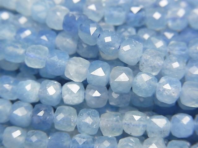 【動画】【素晴らしい輝き】アクアマリンAAA- キューブカット4.5×4.5×4.5mm 半連/1連(約36cm)の画像