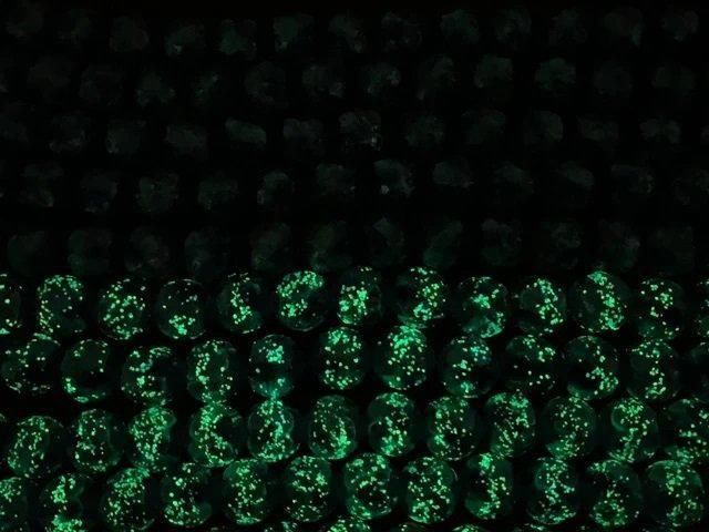 【動画】とんぼ玉 ラウンド8mm 【ライトブルー×グリーン/蓄光タイプ】 1/4連~1連(約36cm) サムネイル3