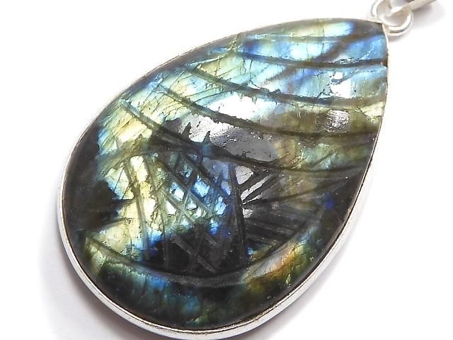 【動画】【1点もの】レインボーラブラドライトAAA- 彫刻入りペンダントトップ SILVER925製 NO.25の画像