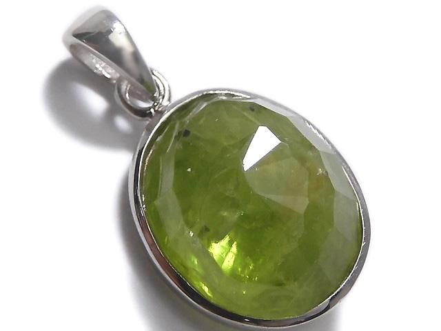 【動画】【1点もの】宝石質ペリドットAAA- カット入りペンダントトップ SILVER925製 NO.48の画像