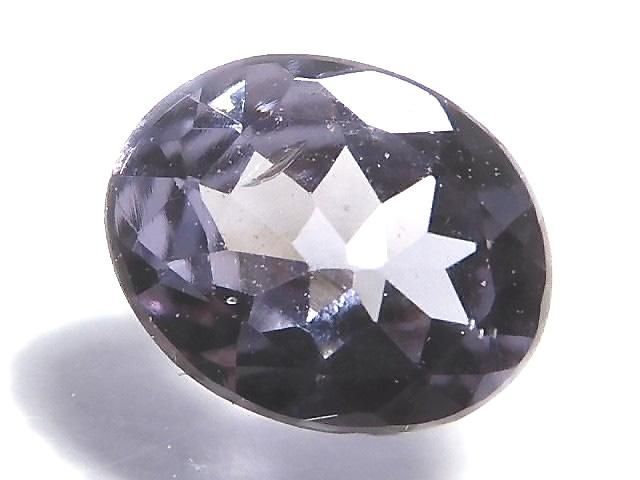 【動画】【1点もの】宝石質ベキリーブルーガーネット ルース ファセットカット 1粒 NO.29の画像