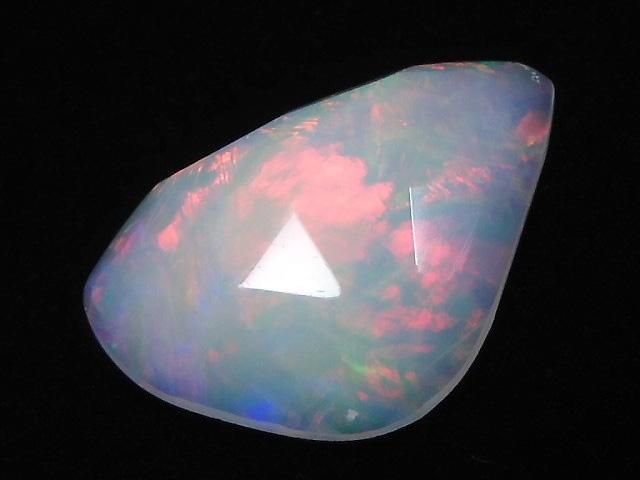 宝石ルース 『魅力的な全面の彩りの斑（ふ）』エチオピア産天然オパール1.360ソ 宝石ルース 『魅力的な全面の彩りの斑（ふ）』エチオピア産天然