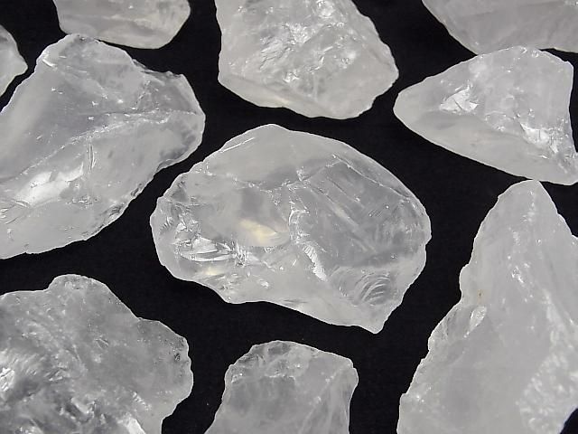 クリスタル 穴なしラフロック 300グラムの画像
