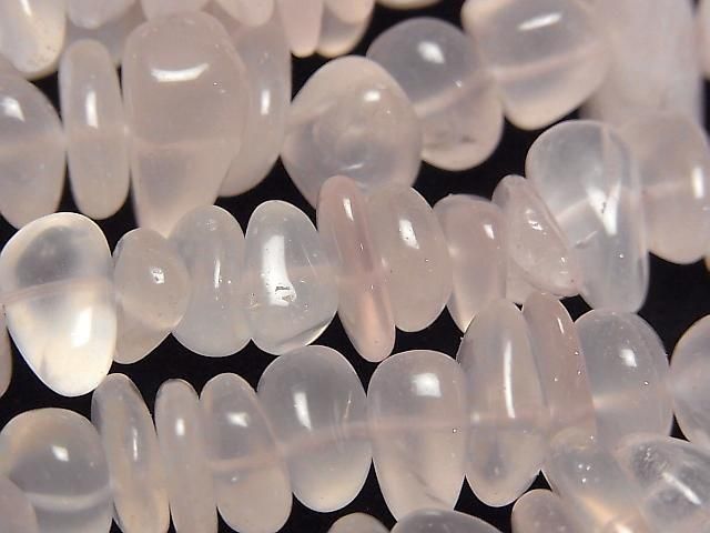 【動画】マダガスカル産ローズクォーツAAA- ミニタンブル(チップ) 1連(約38cm)の画像