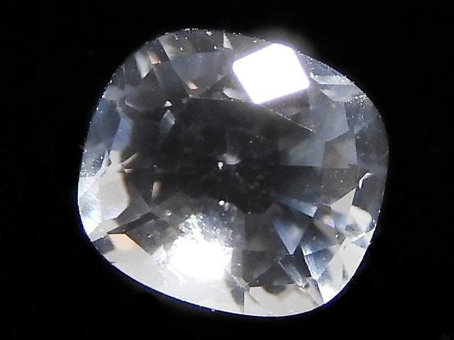 【動画】【1点もの】フェナカイト ルース ファセットカット 1粒 NO.58の画像