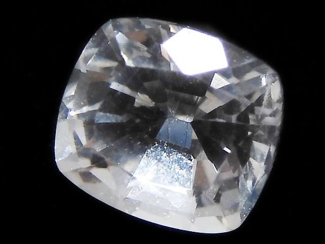 【動画】【1点もの】フェナカイト ルース ファセットカット 1粒 NO.70の画像