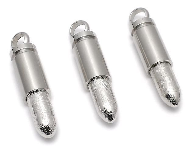 メテオライト(ムオニナルスタ隕石) 弾丸型ペンダントトップ32×9mm 1個の画像