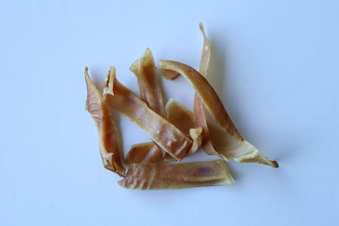 国産 豚耳カット 80g ドッグデコ 犬と人の健やかな暮らしのために 国産 豚耳カット 80g ドッグデコ 犬と人の健やかな暮らしのために