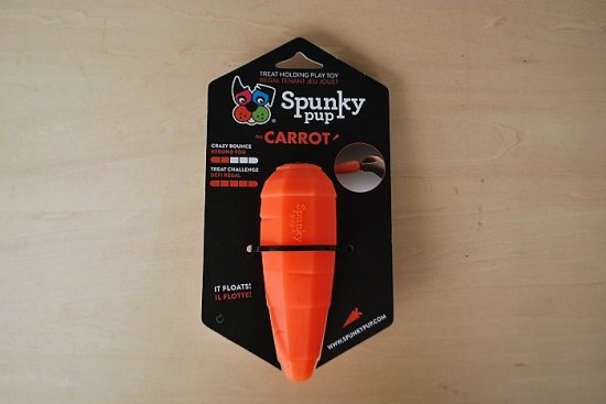 TREAT PLAY TOY CARROT