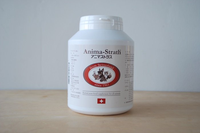 日本ビーエフ　アニマストラス　顆粒　400g    犬　猫　小鳥　小動物などスイス