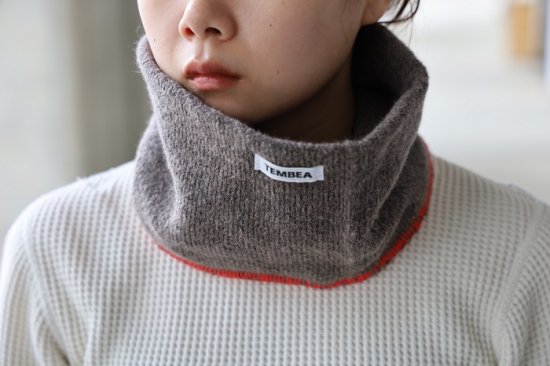 <img class='new_mark_img1' src='https://img.shop-pro.jp/img/new/icons2.gif' style='border:none;display:inline;margin:0px;padding:0px;width:auto;' />NECK WARMER DK-BEIGE/VERMILLION