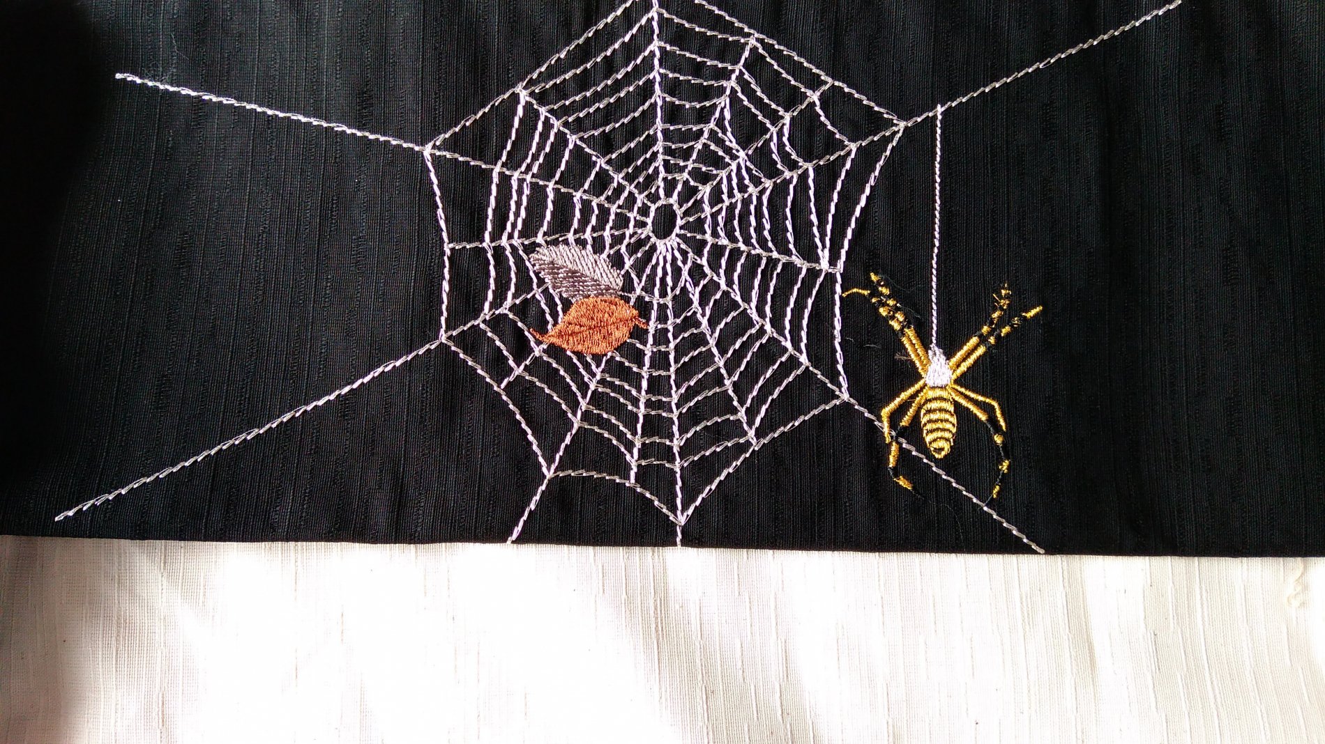 正絹　帯　蜘蛛　蜘蛛の巣　黒　刺繍　絽レディース