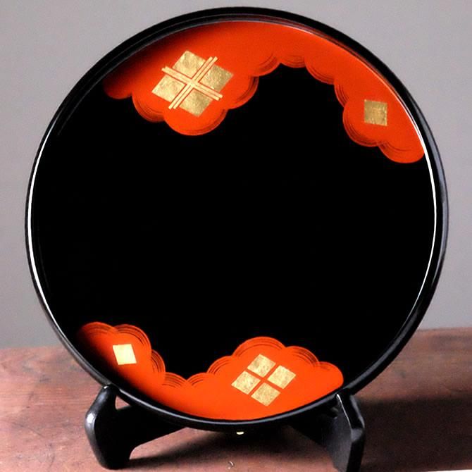 【在庫限り】 丸盆（30cm・黒） - 高級食器 秀衡塗 ギフト・プレゼント 【平泉 工芸品