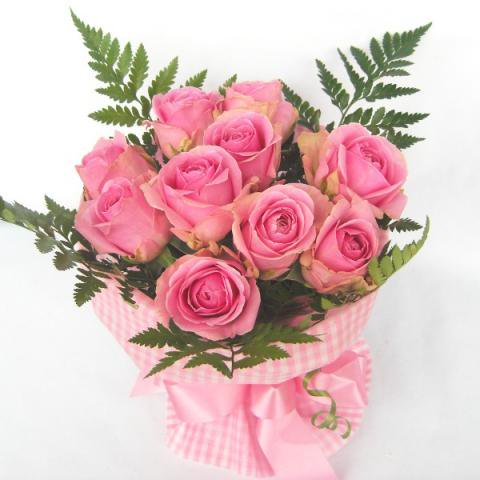 10本のピンクのバラのスタンディングブーケ - プリザーブドフラワー 