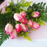 季節の花一種の花束チューリップピンク色10本一部地域送料無料