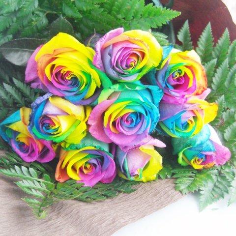サプライズの虹色のバラの花束レインボーローズ - プリザーブド