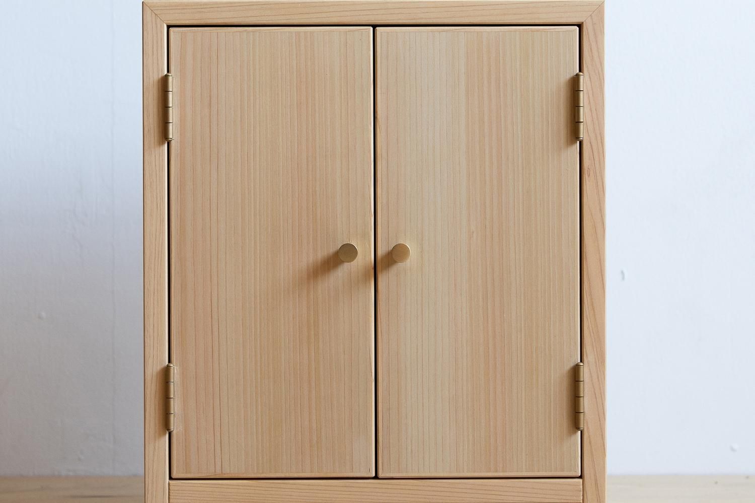 シンプルな祈りの家具｜小さなお祈り台｜シンプルな仏壇｜コンパクト