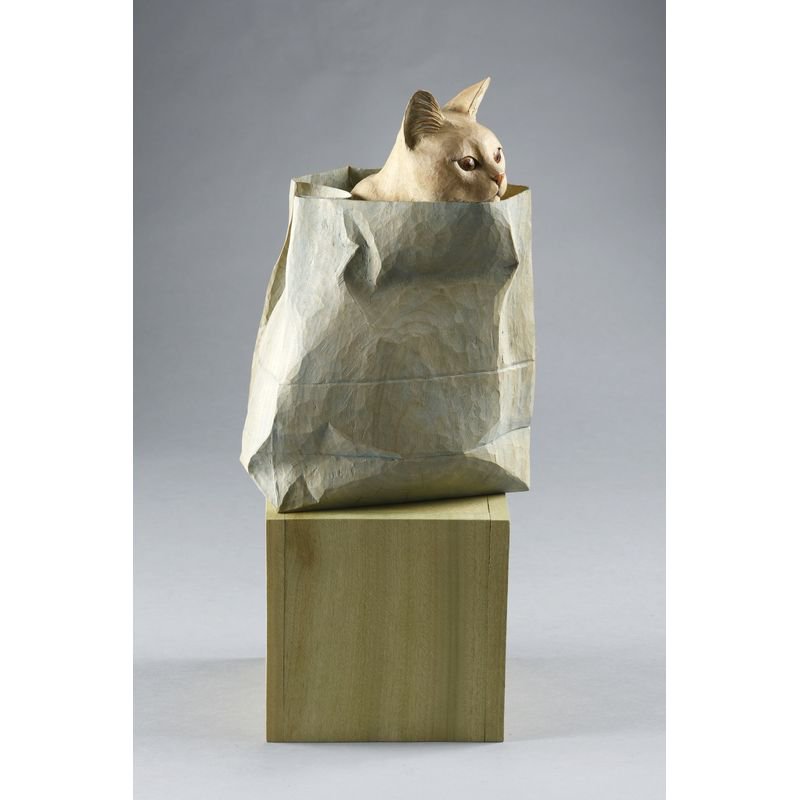 島田紘一呂 「水色の紙袋」 木彫（H35×W24×D15cm）