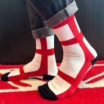 NEVERTRUSTSAINT GEORGES CROSS SOCKSOFF WHITE