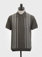 <img class='new_mark_img1' src='https://img.shop-pro.jp/img/new/icons8.gif' style='border:none;display:inline;margin:0px;padding:0px;width:auto;' />ART GALLERYTONYɡS/S STRIPE KNITTED POLO SHIRTIVY GREEN