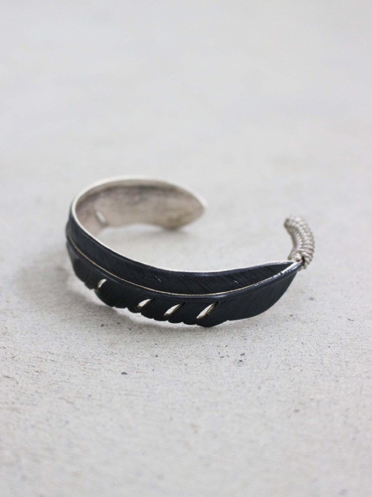 Tsunai Haiya｜JAMES CROWE FEATHER BANGLE #BLACK [181009-TSUNAI-01]